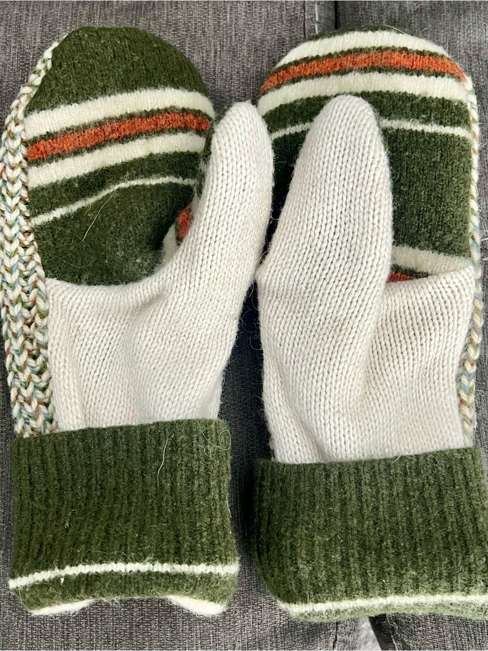 Women's Green & Cream Striped Knit Mittens